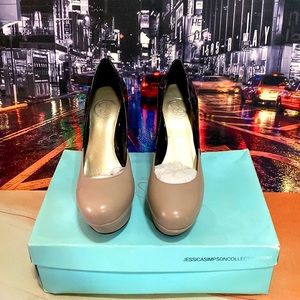 Lovely 🤩 Jessica Simpson Platform Pumps Fawn/Black. 💃🏼